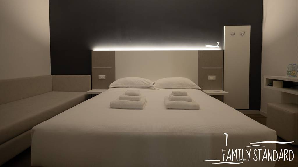 02-FAMILY-STANDARD-7 02-FAMILY-STANDARD-7