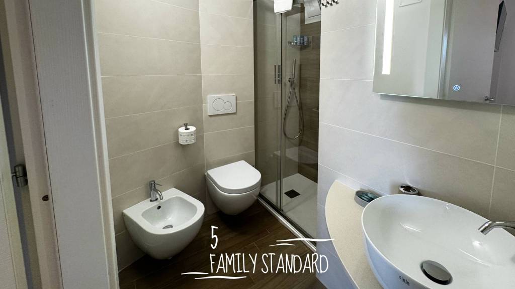 albergo-augusta-camogli-Family-Standard-Quadrata-5-FAM-STANDARD albergo-augusta-camogli-Family-Standard-Quadrata-5-FAM-STANDARD