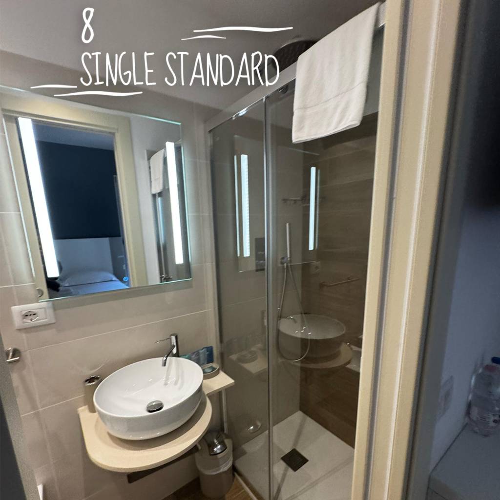 albergo-augusta-camogli-Single-Standard-quadrata-8-SINGLE-STANDARD albergo-augusta-camogli-Single-Standard-quadrata-8-SINGLE-STANDARD