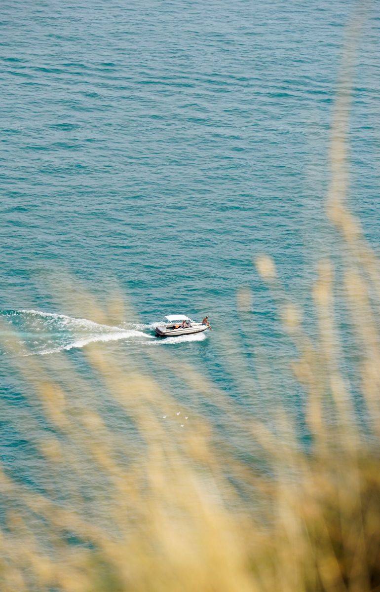 albergo-augusta-camogli-gite-in-barca-verticale-2 albergo-augusta-camogli-gite-in-barca-verticale-2