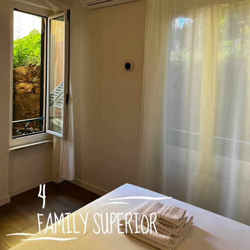 albergo-augusta-camogli-Family-Superior-quadrata-4-FAM-SUPERIOR-3